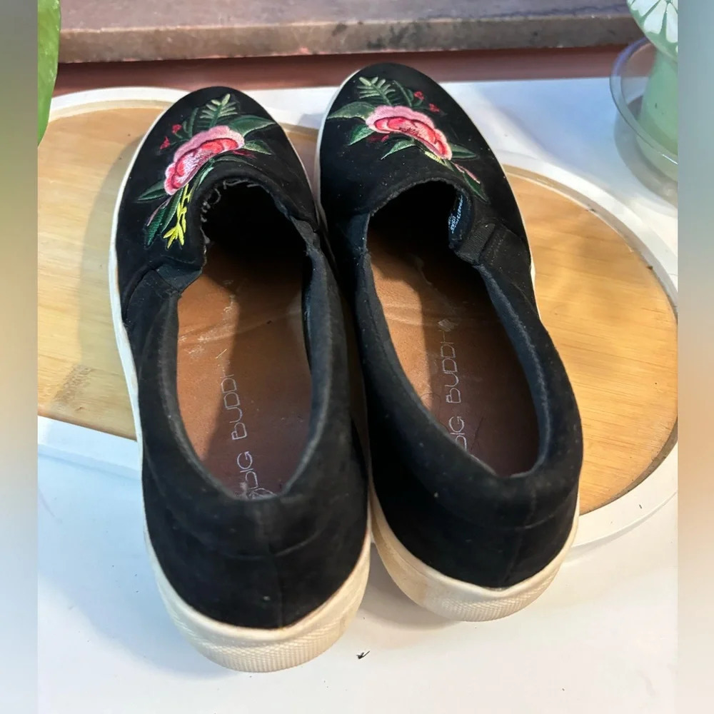 Big Buddha by Steve Madden Black Embroidered Slip On Skater Loafers Size 8 - Picture 7 of 9